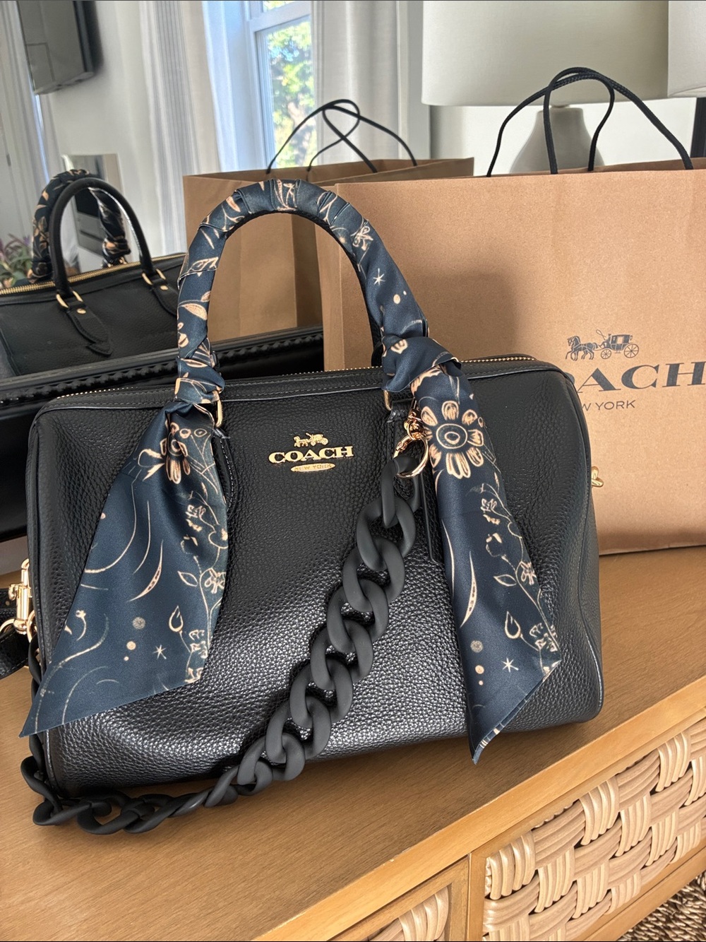 Coach CES11 Like New Large Squishy Rowan Black